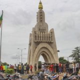 Paris a suspendu sa coopération antiterroriste avec Bamako. KEYSTONE/AP/Arouna Sissoko